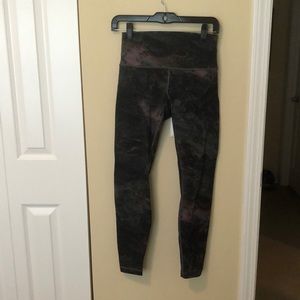 Lululemon galaxy pattern leggings sz 6
